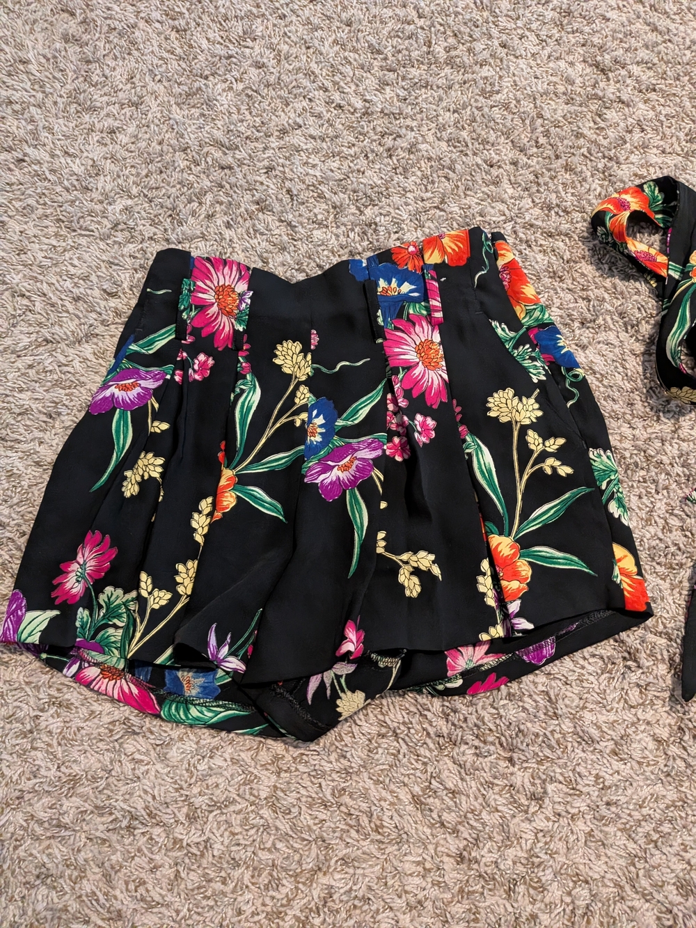 Express Black Floral Paperbag Waist Shorts - Picture 8 of 10